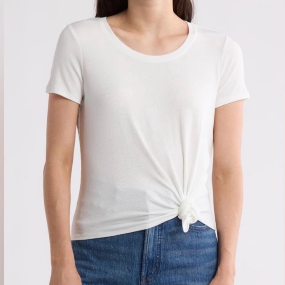 1. State ivory short sleeve tee in size Small, new without tags.